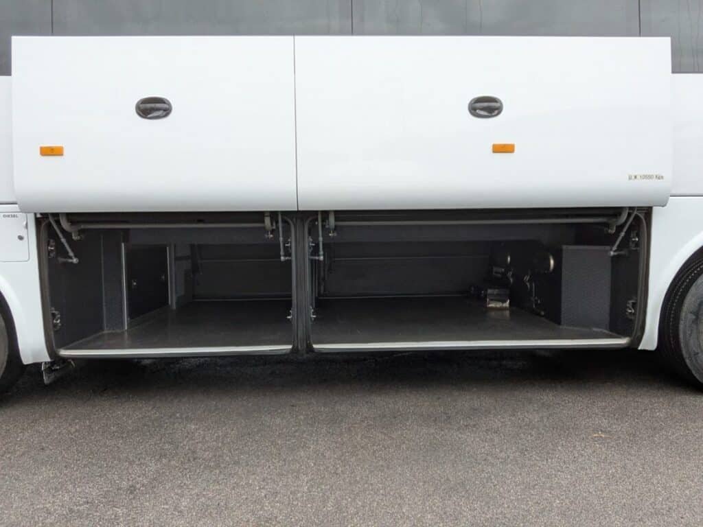 29 seater coach luggage hold
