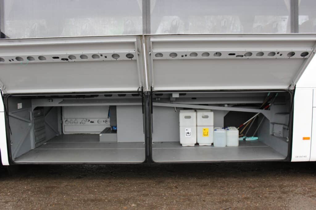 50 seater coach luggage hold