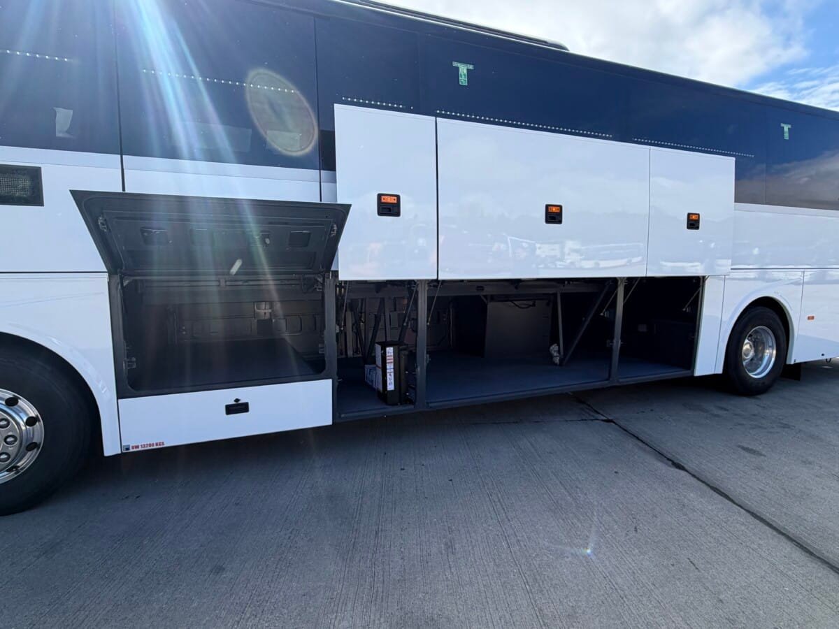 70 seater coach vehicle exterior